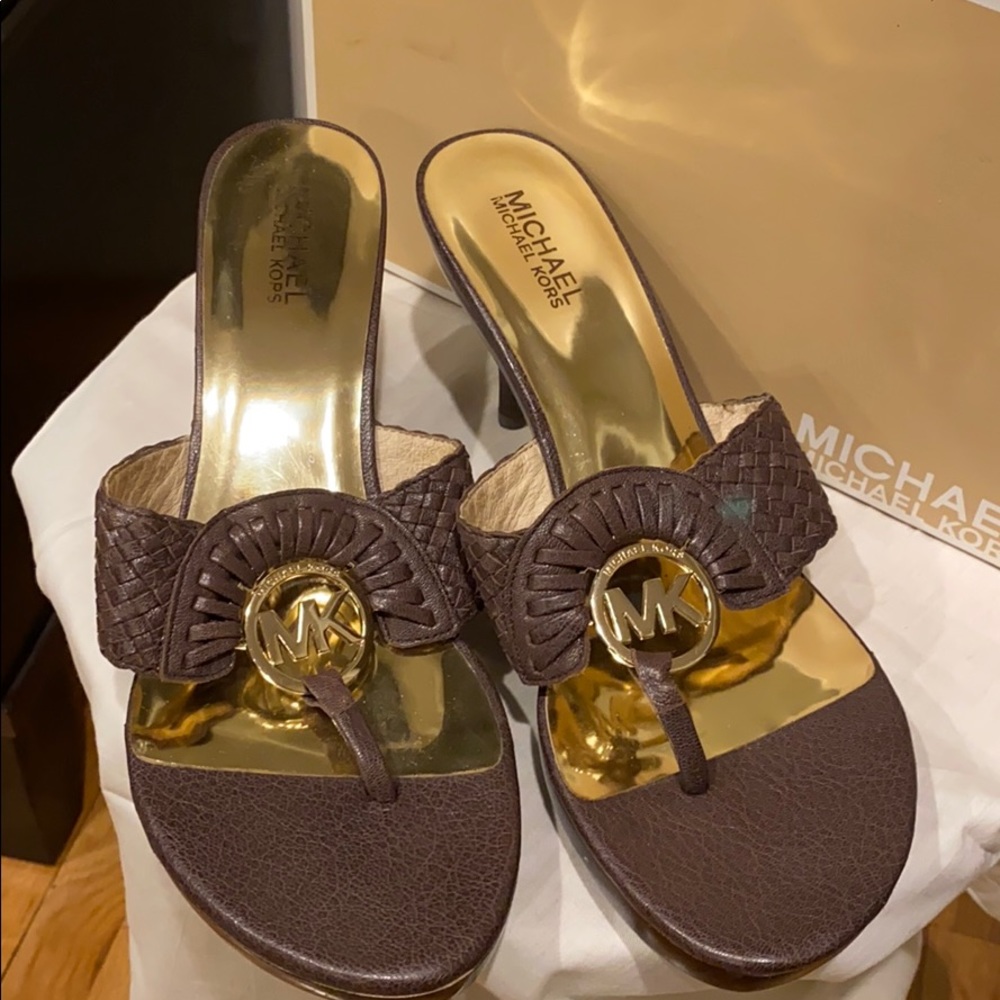 Womens shoes